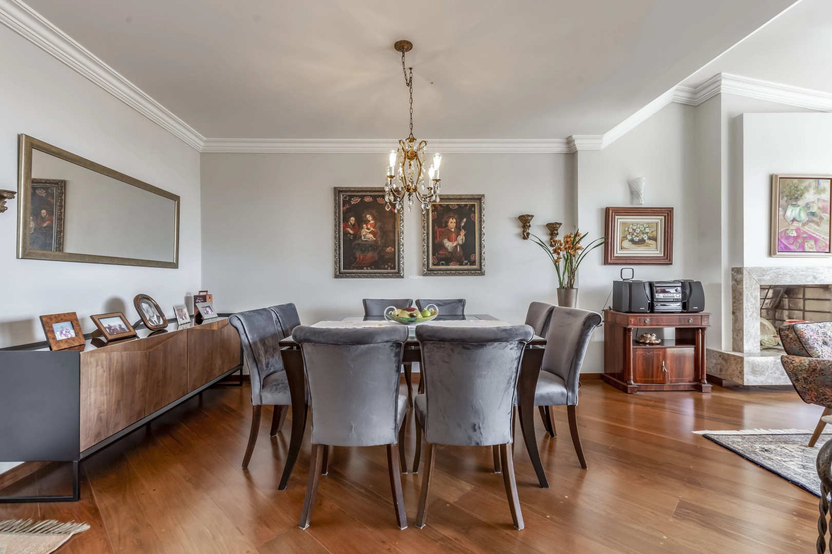 Casa com jardim em localização privilegiada - Imagem 8