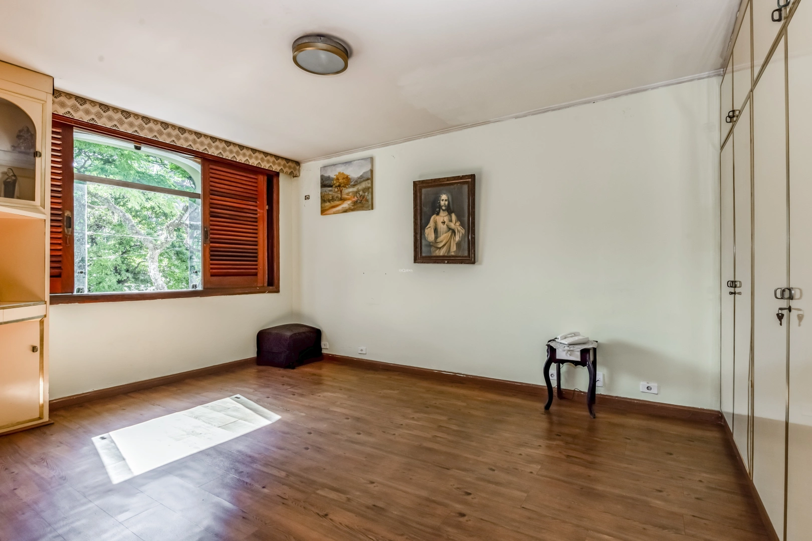 Casa para reforma em rua tranquila - Imagem 10