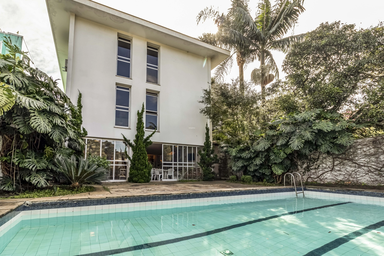 Casa com amplo lazer - Imagem 1