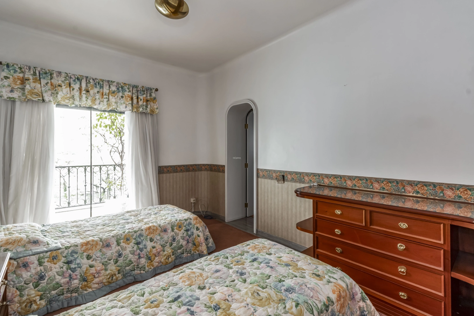 Apartamento amplo em prédio com lazer - Imagem 15