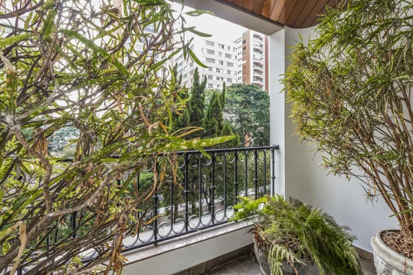 Apartamento amplo em prédio com lazer