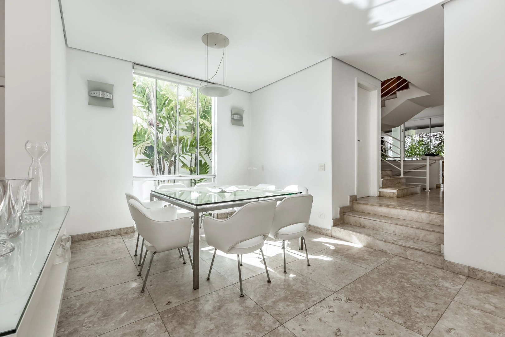 Casa ampla e bem localizada - Imagem 15