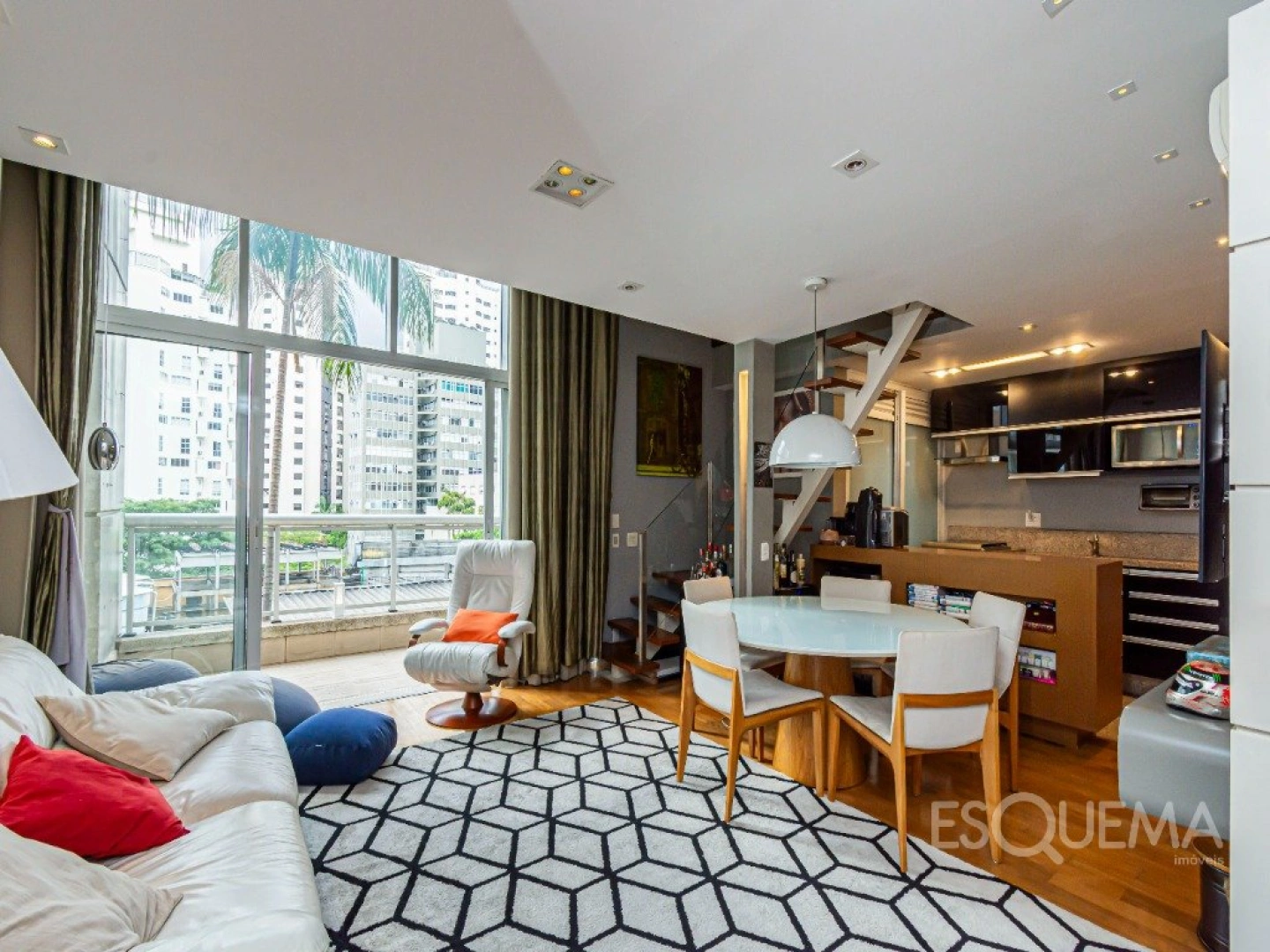 Apartamento com projeto diferenciado e mezanino na Vila Nova Conceição - Imagem 1