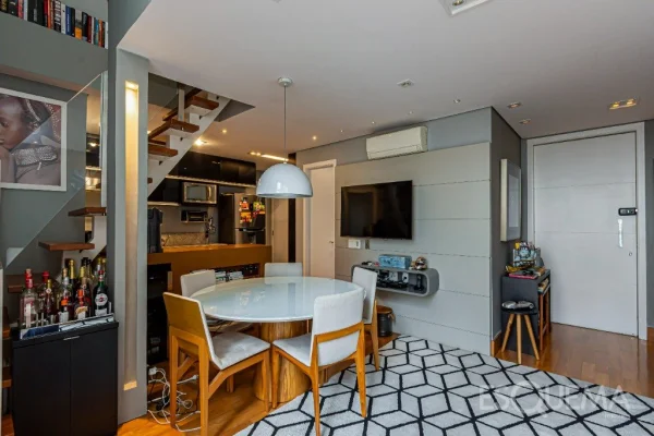 Apartamento com projeto diferenciado e mezanino na Vila Nova Conceição