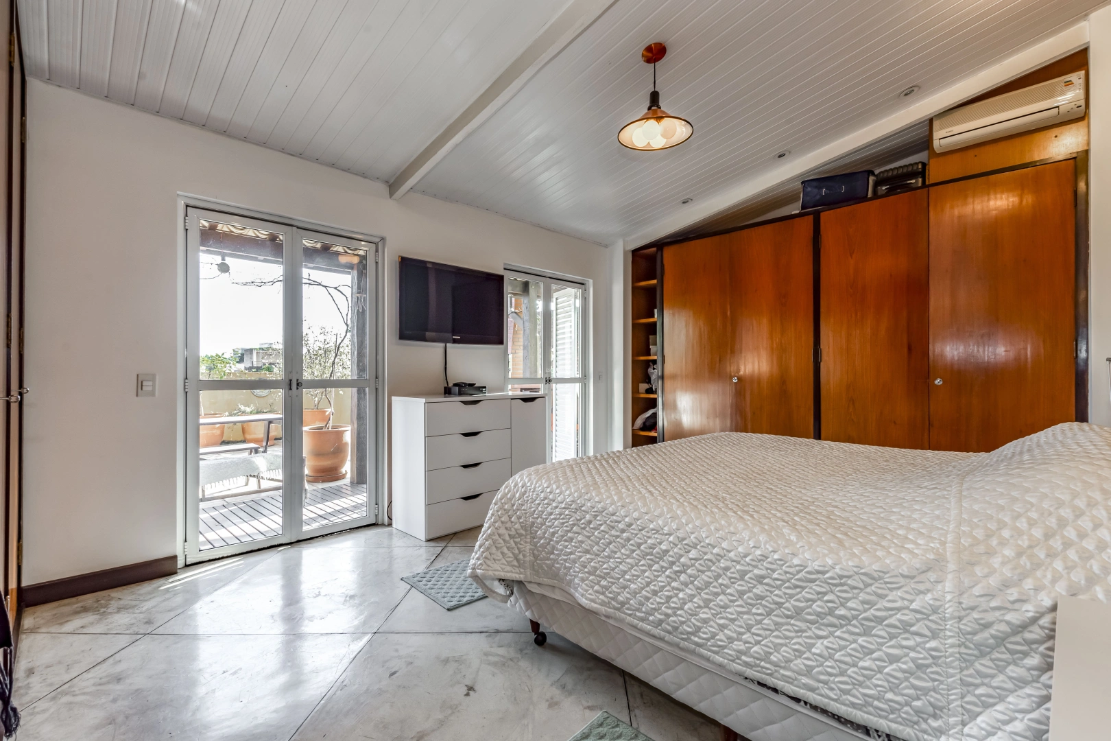 Casa em excelente localização - Imagem 13