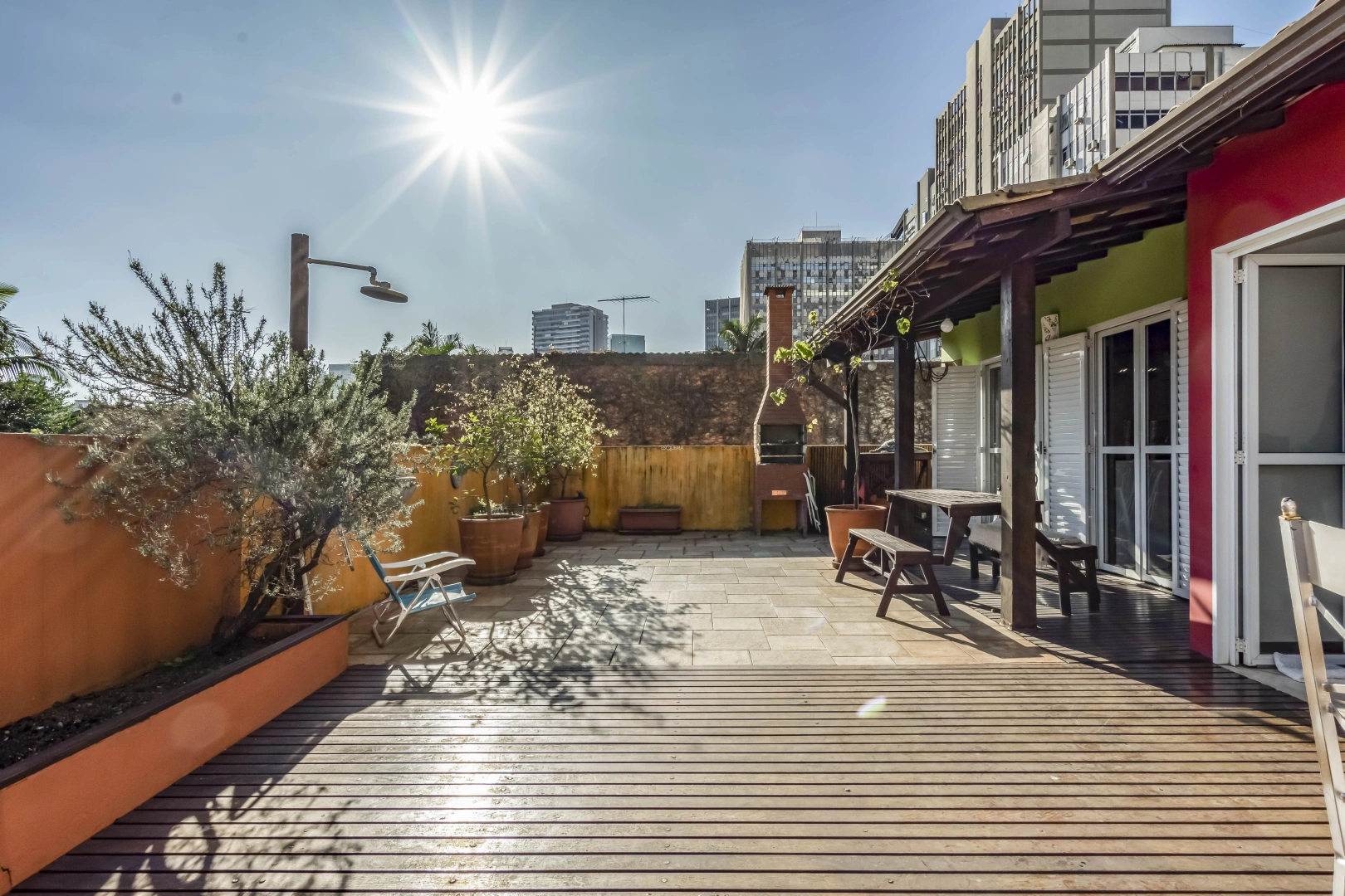 Casa em excelente localização - Imagem 2