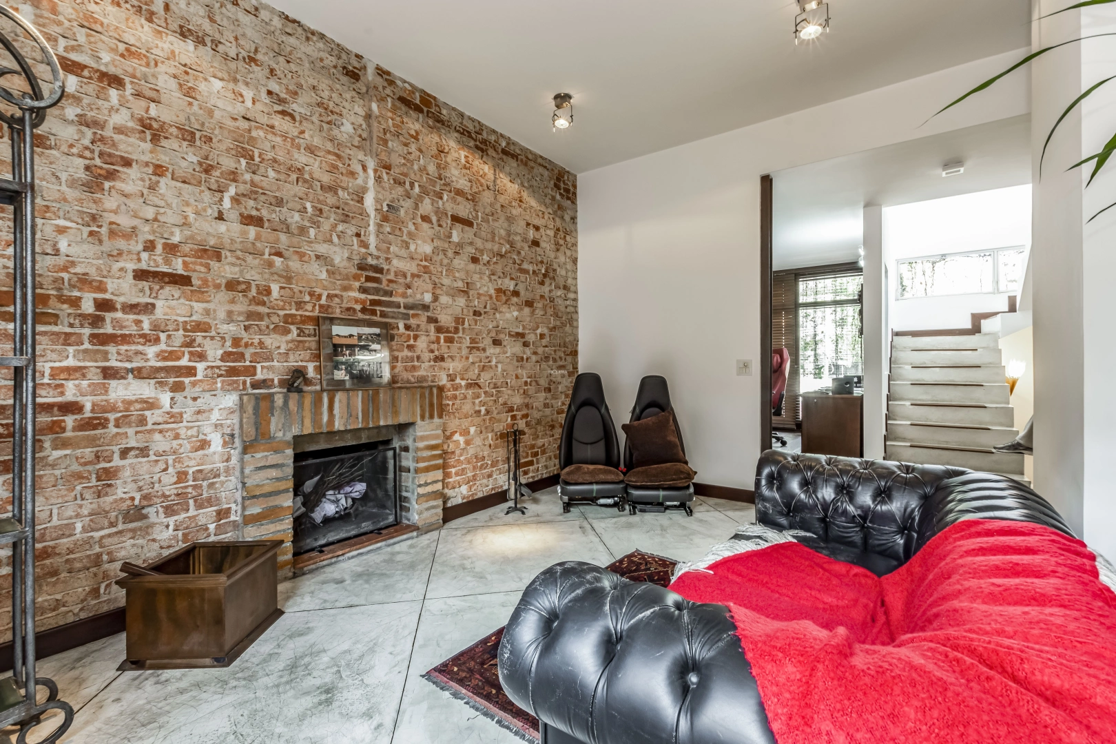 Casa em excelente localização - Imagem 8