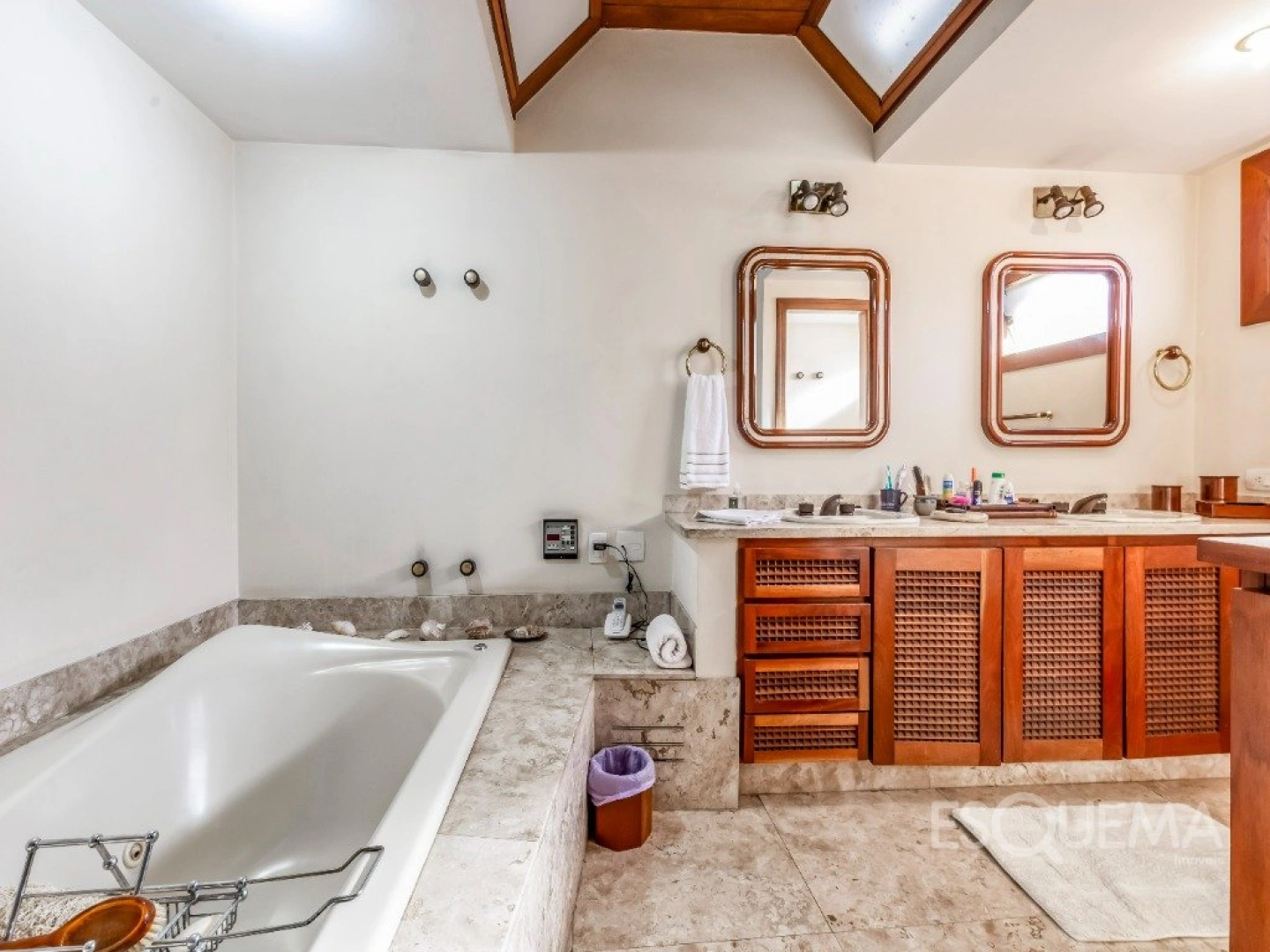 Casa em excelente localização no Jardim Guedala - Imagem 11