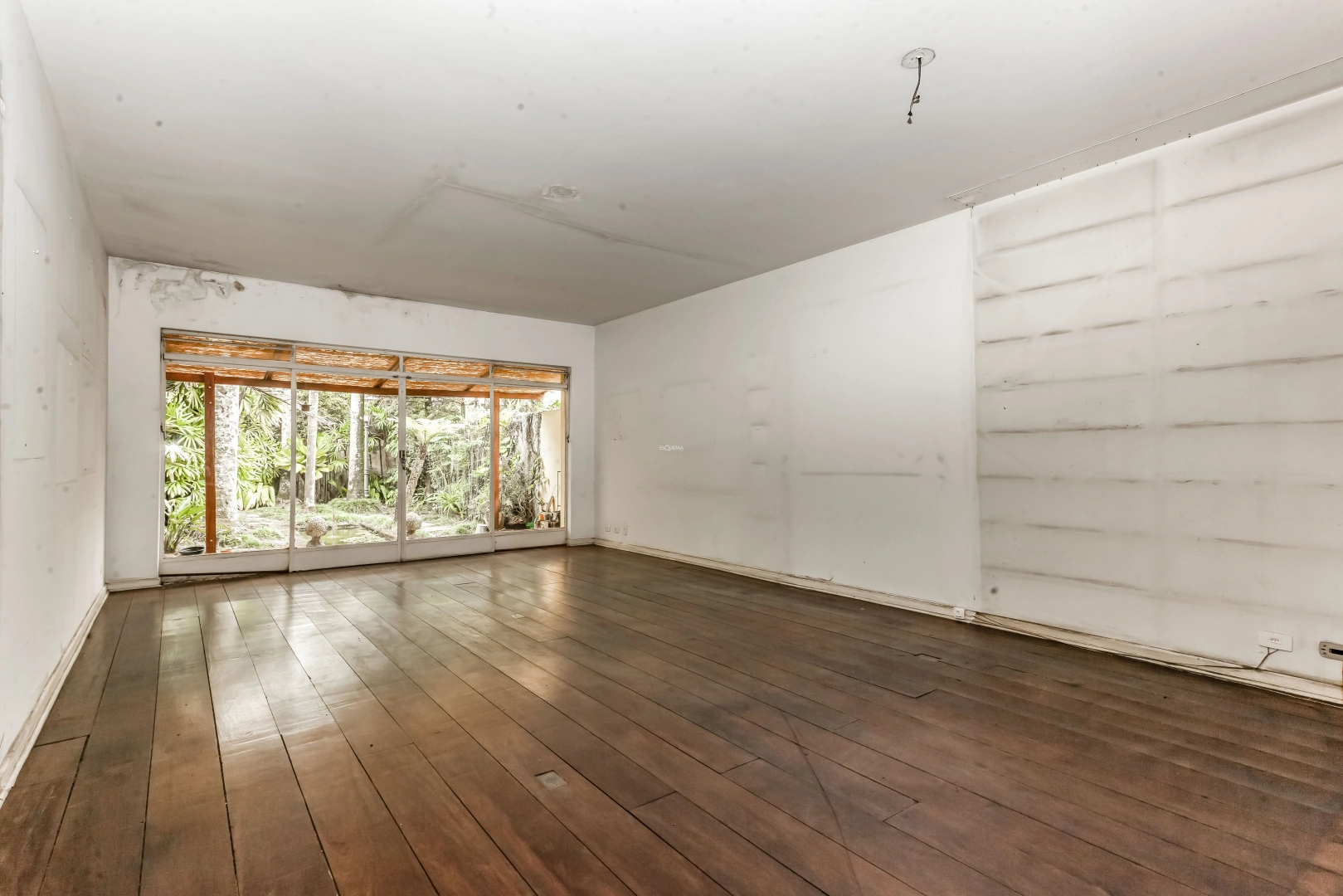 Casa comercial em terreno plano para reforma ou novo projeto no Jardim Paulista - Imagem 4