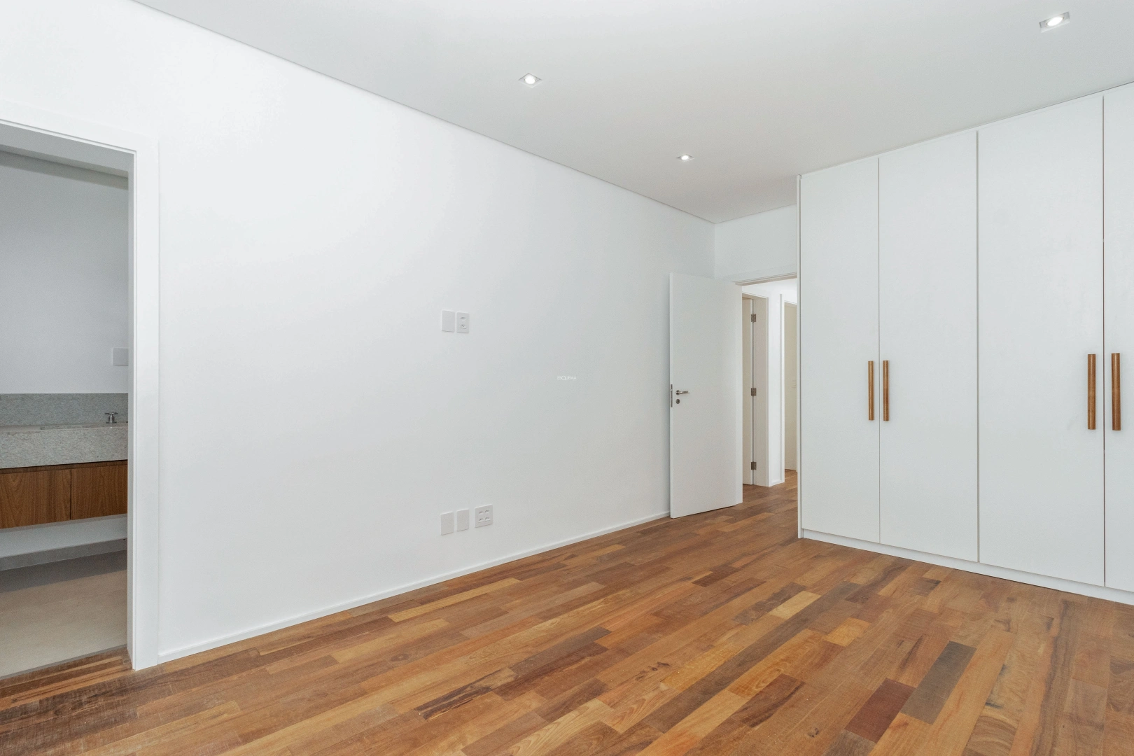 Casa nova com 4 suítes Jardim Paulista - Imagem 12