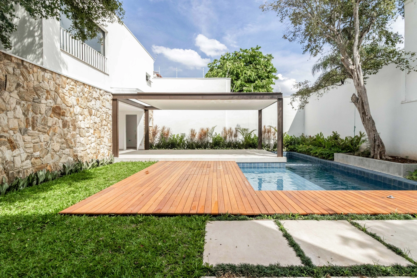 Casa nova com 4 suítes Jardim Paulista - Imagem 1