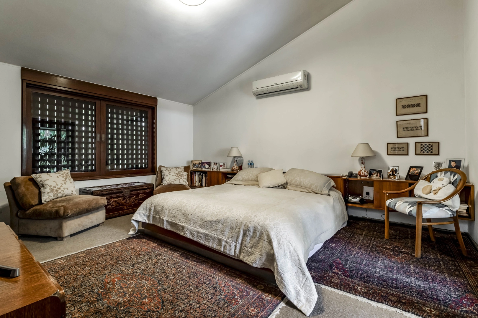 Casa com piscina em rua tranquila - Imagem 15