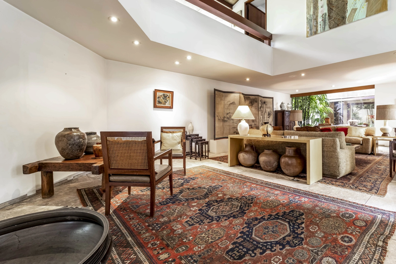 Casa com piscina em rua tranquila - Imagem 6