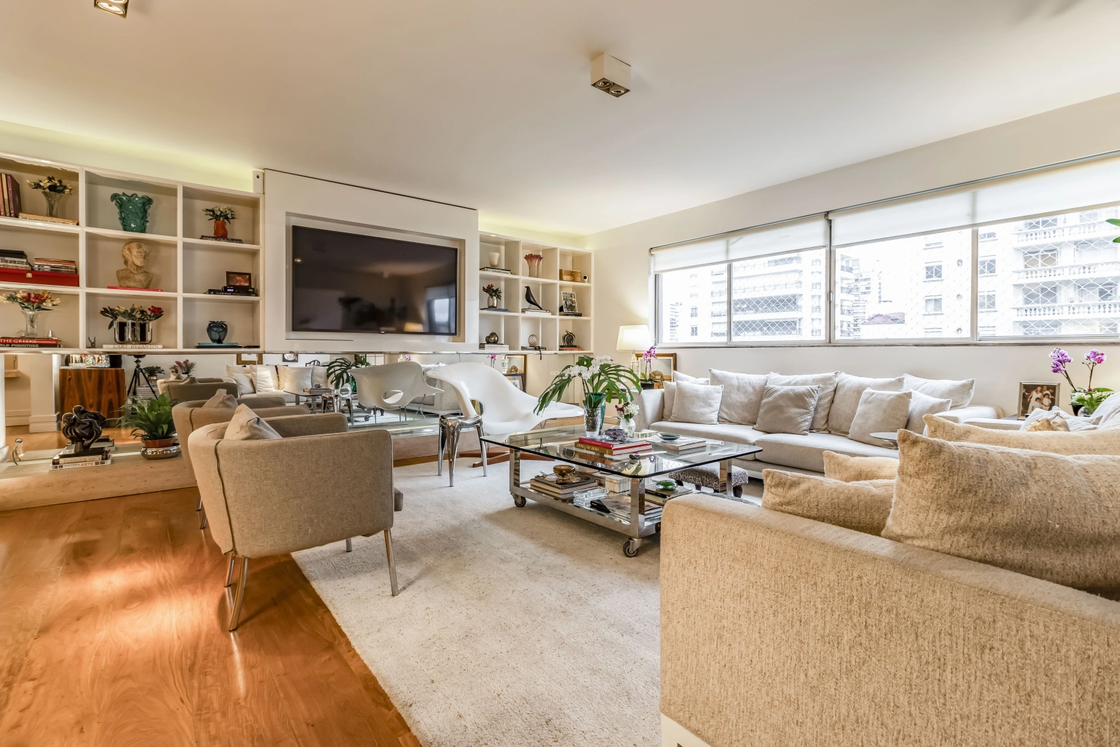 Apartamento reformado ao lado do Parque do Povo - Imagem 1