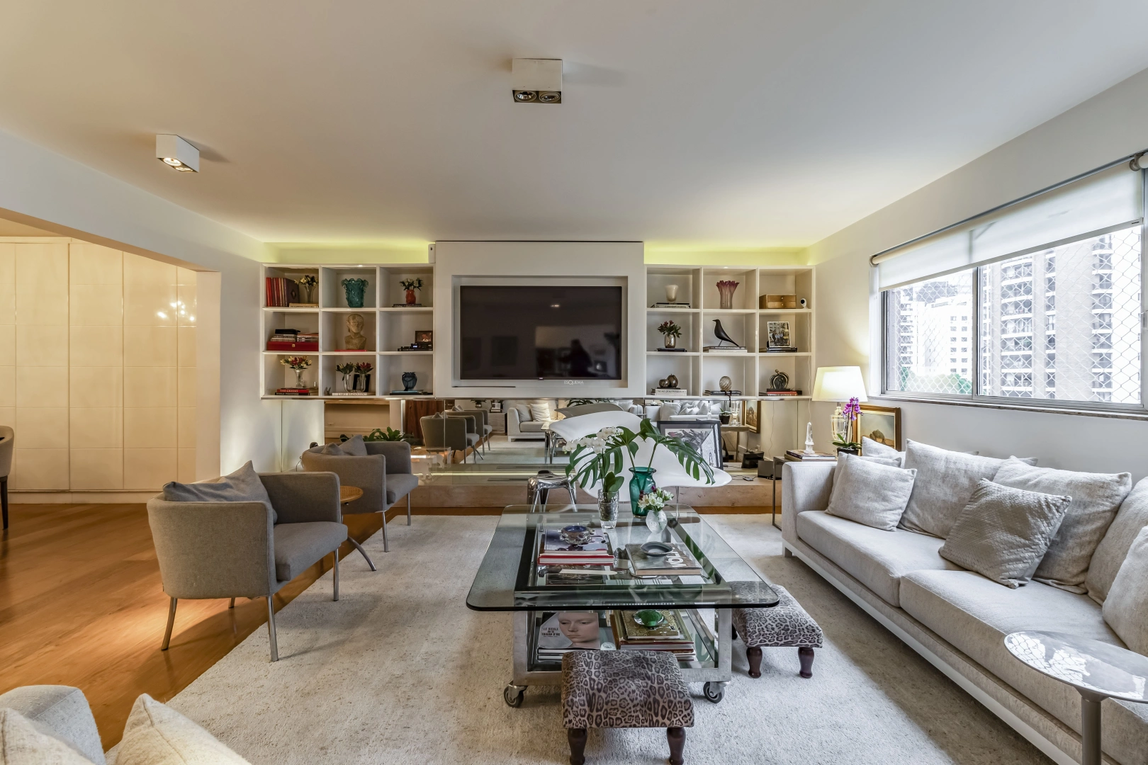 Apartamento reformado ao lado do Parque do Povo - Imagem 2