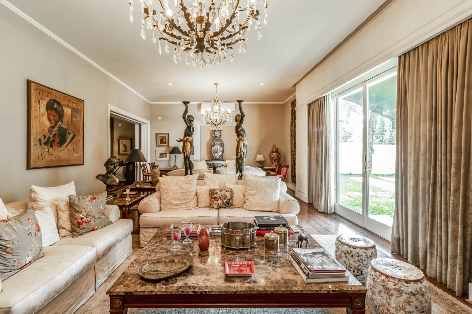 Casa em estilo colonial na melhor rua do bairro - Imagem 11