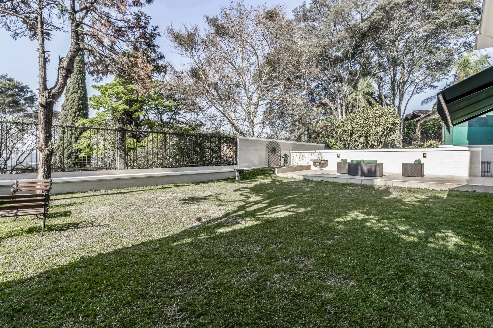 Casa em estilo colonial na melhor rua do bairro - Imagem 8