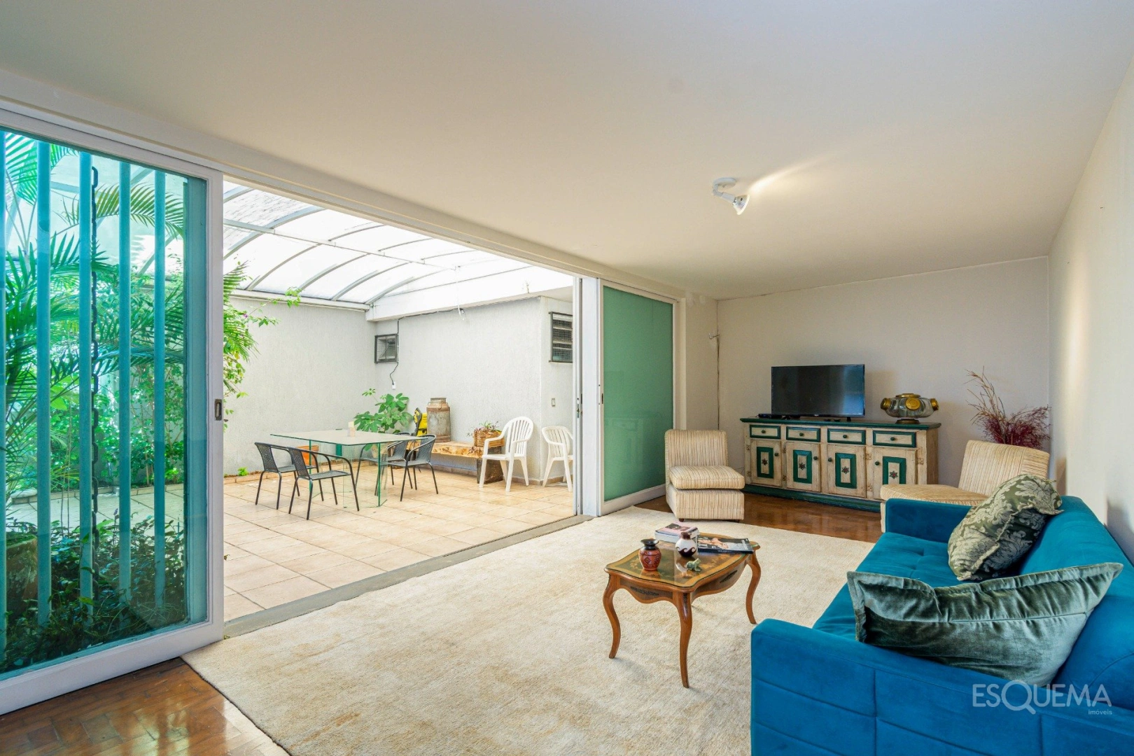 Casa ampla em ótima localização - Imagem 13