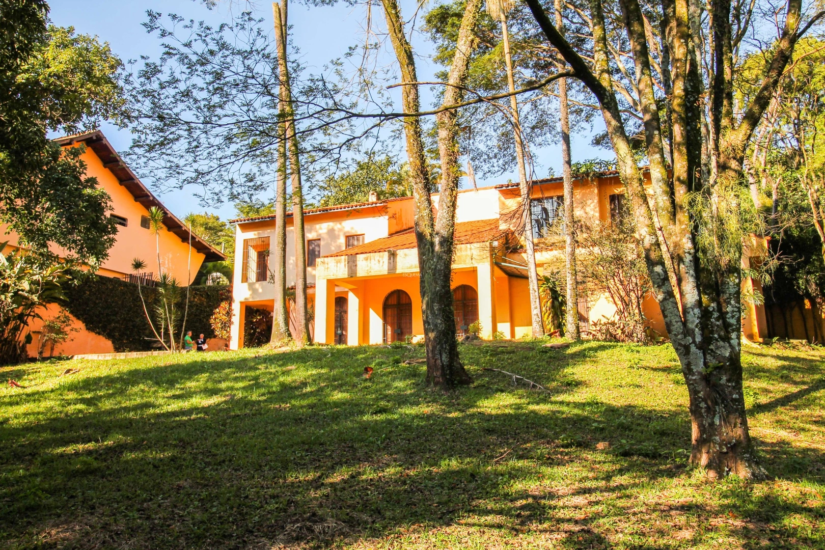 Casa versátil em localização nobre - Imagem 2