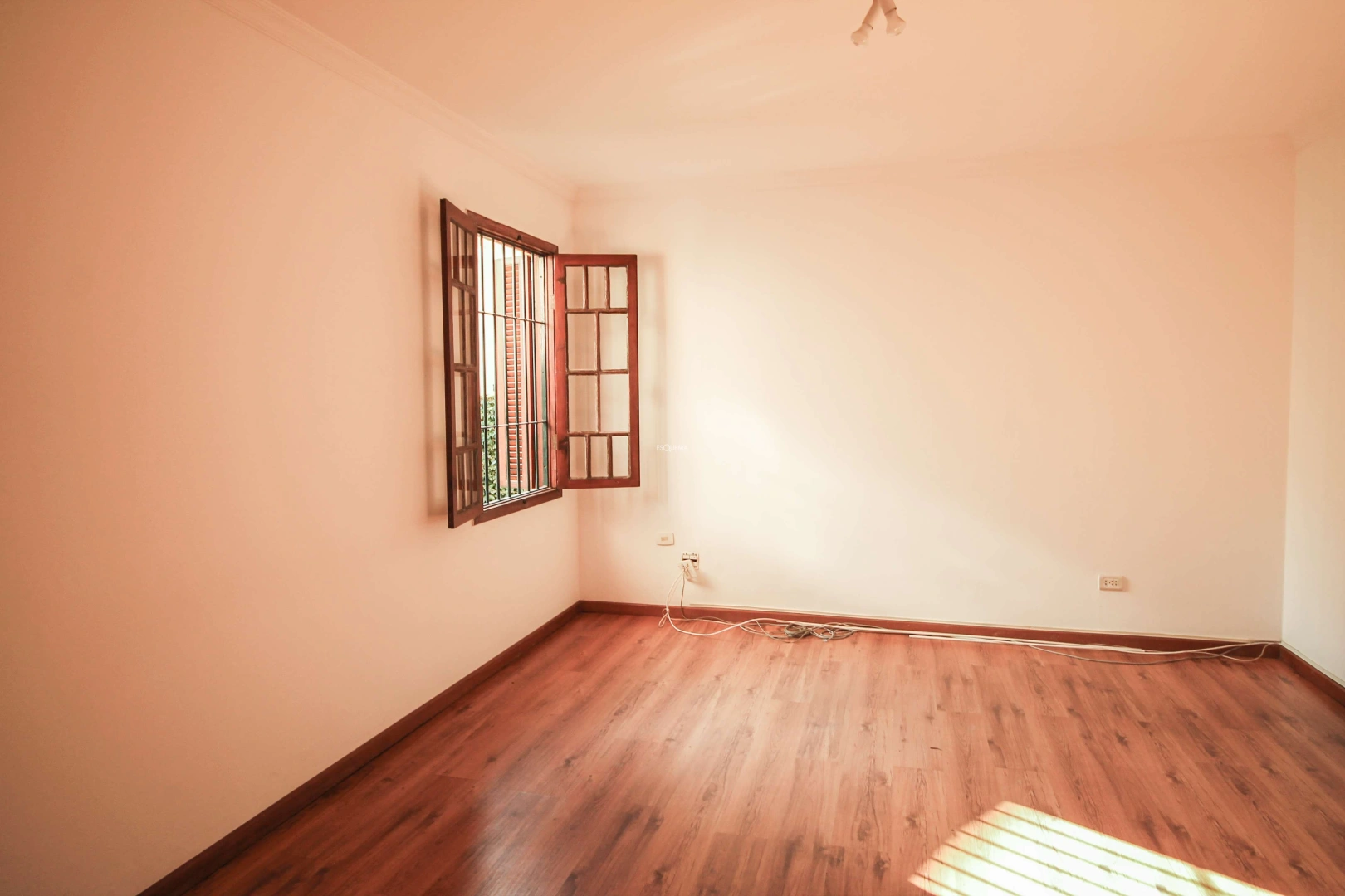 Casa versátil em localização nobre - Imagem 8