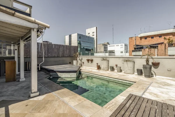 Cobertura com piscina em ótima localização