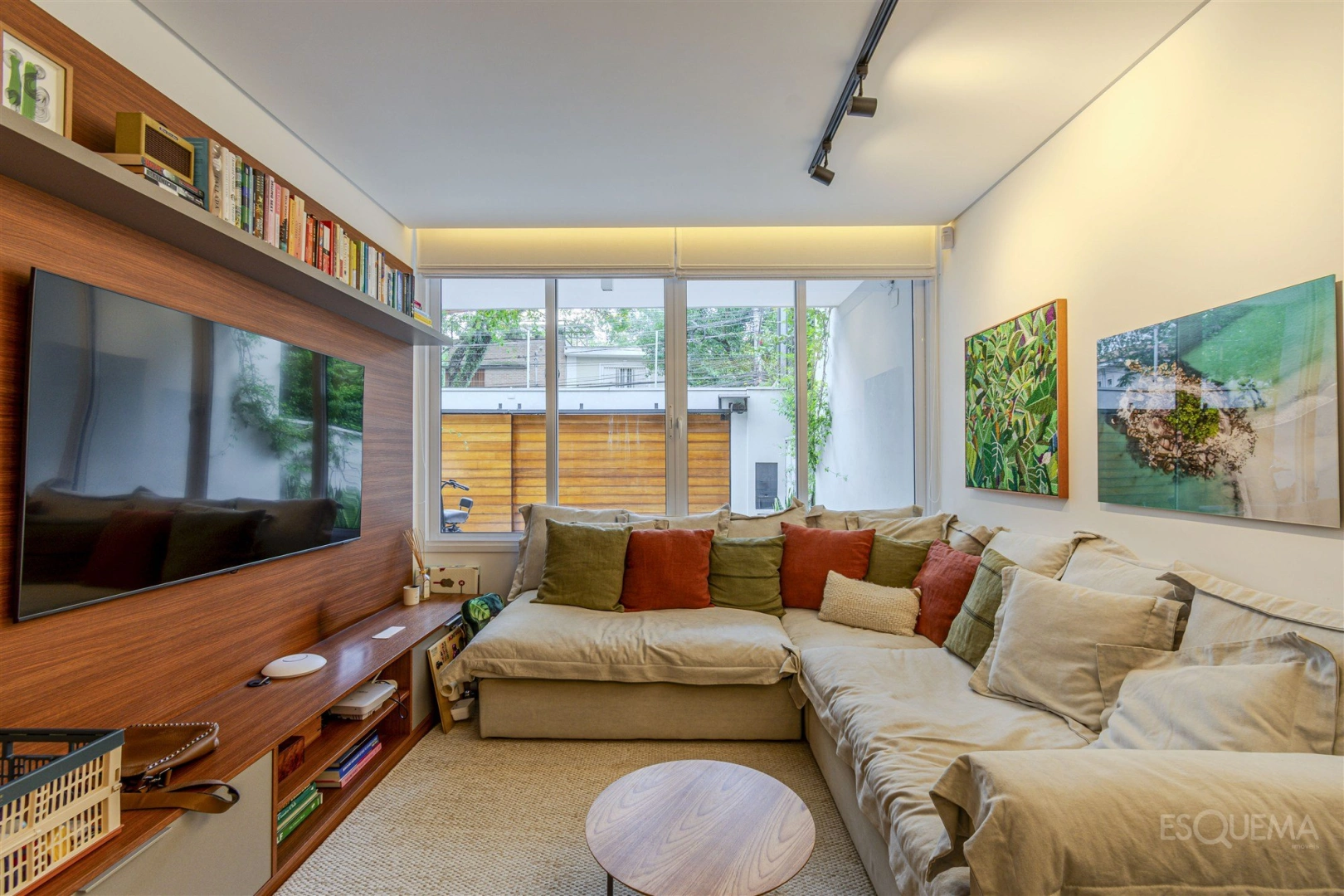 Casa reformada e moderna no Jardim Paulistano - Imagem 15