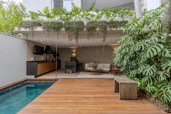 Casa reformada e moderna no Jardim Paulistano