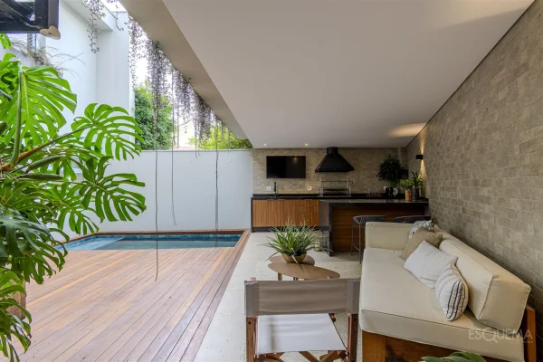 Casa reformada e moderna no Jardim Paulistano