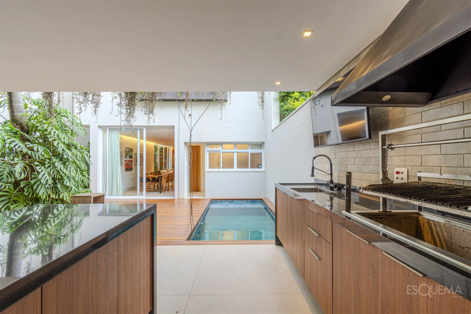 Casa reformada e moderna no Jardim Paulistano - Imagem 5
