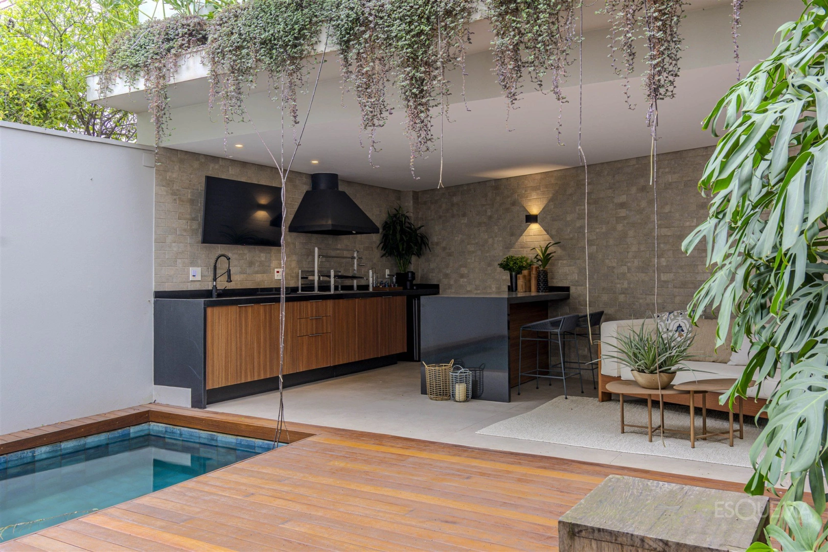 Casa reformada e moderna no Jardim Paulistano - Imagem 6