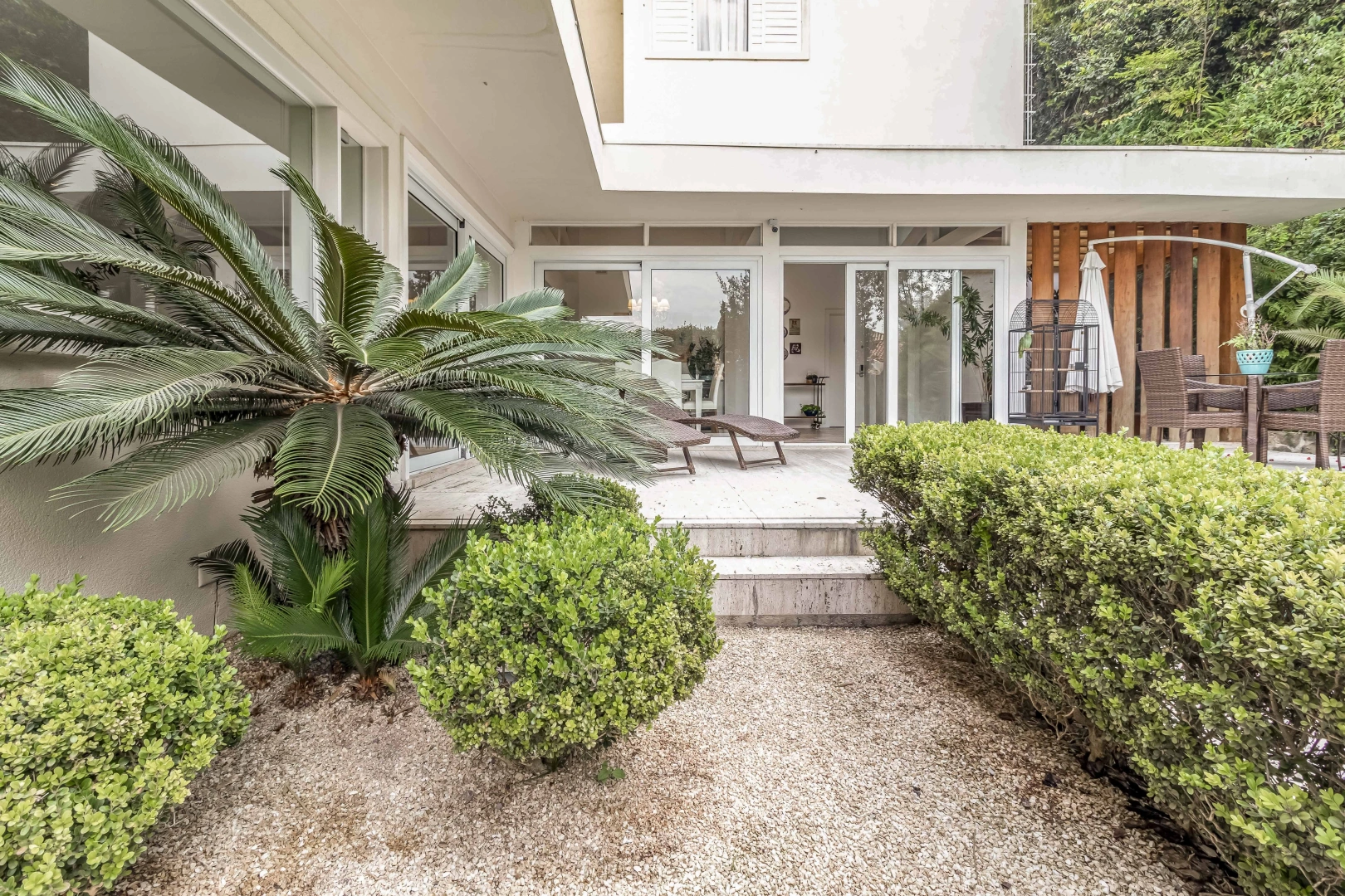 Casa com projeto de João Armentano em condomínio fechado - Imagem 6