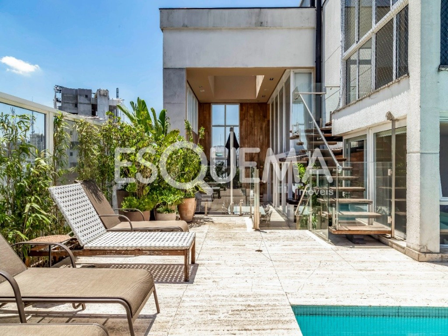Cobertura com piscina em localização cobiçada - Imagem 1