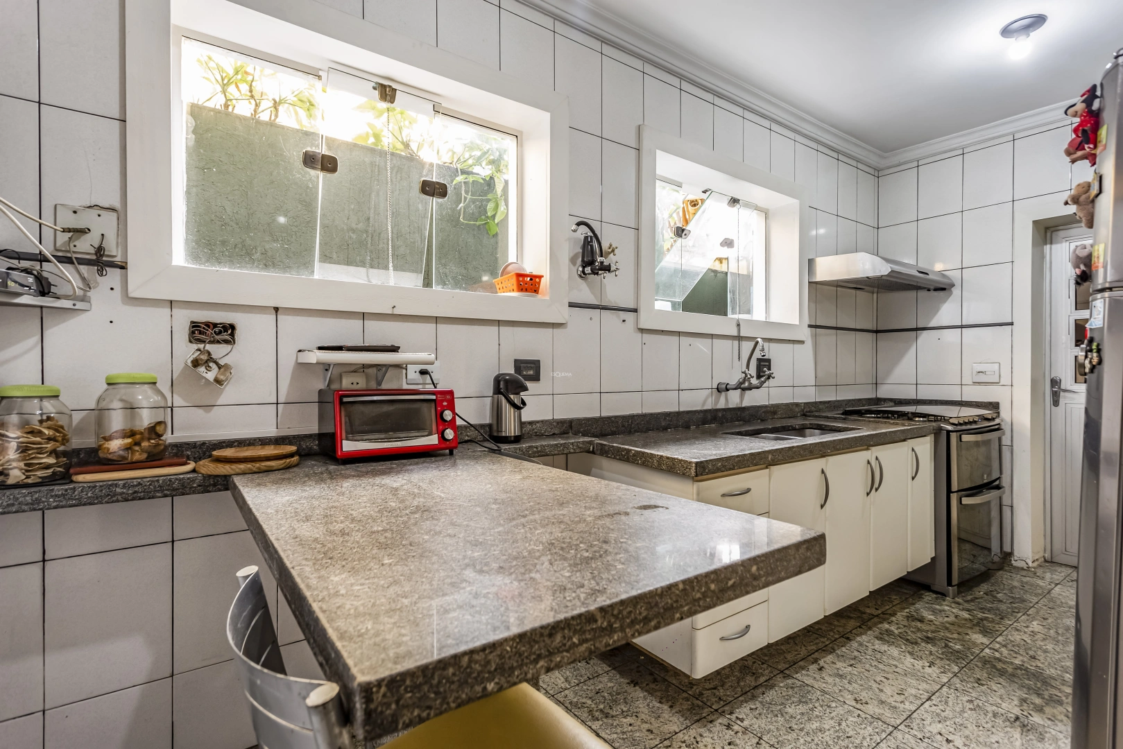 Casa próxima às Praças das Corujas e Pôr do Sol - Imagem 14