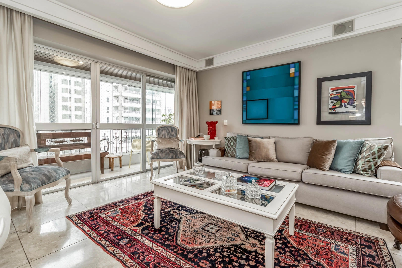 Apartamento próximo à Escola Mobile - Imagem 1