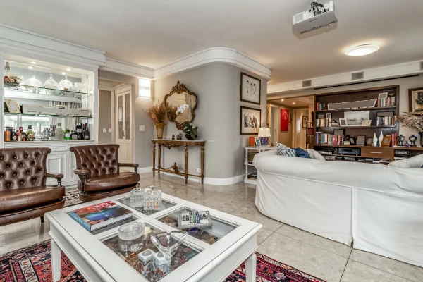 Apartamento próximo à Escola Mobile