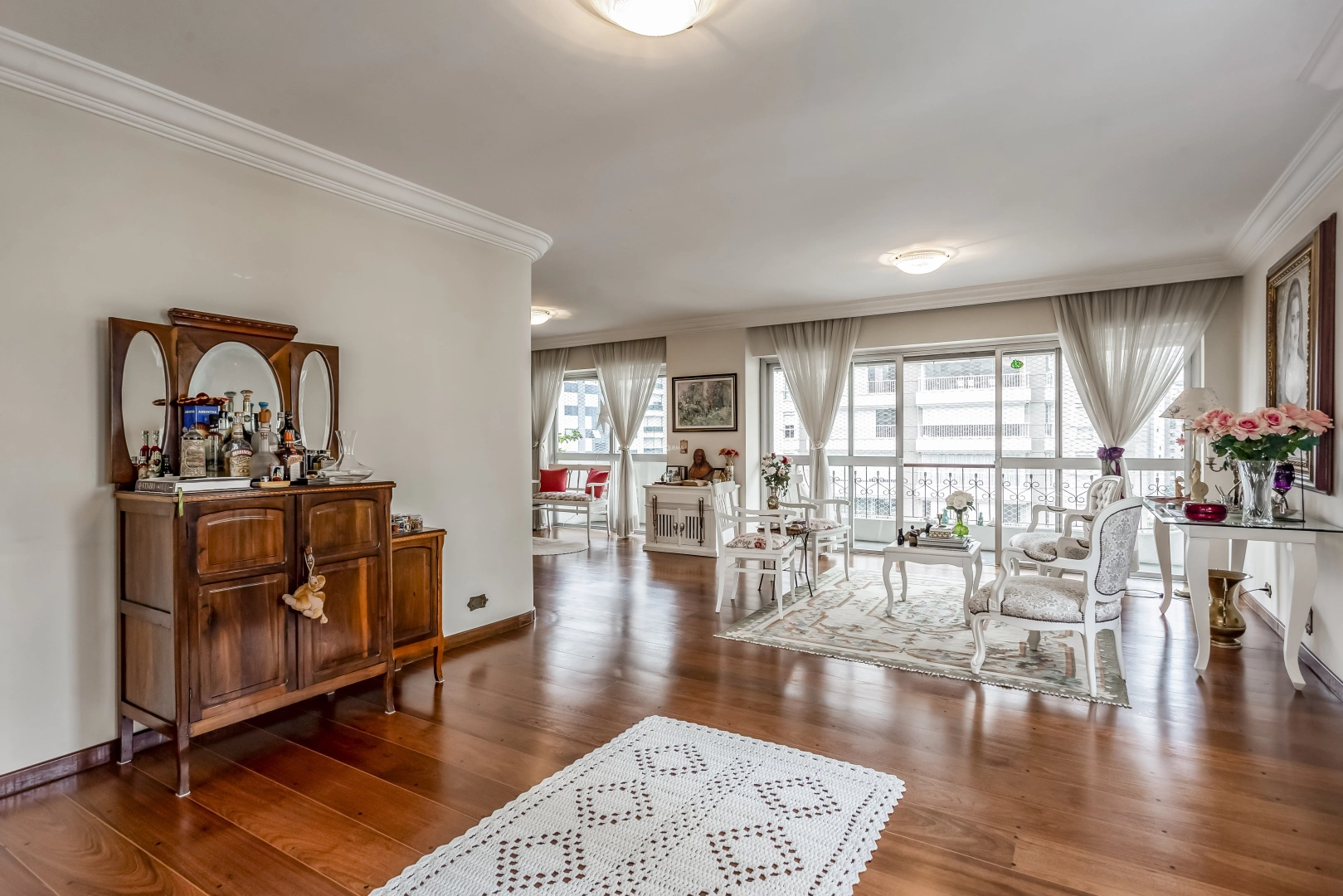 Apartamento próximo à Escola Móbile - Imagem 1