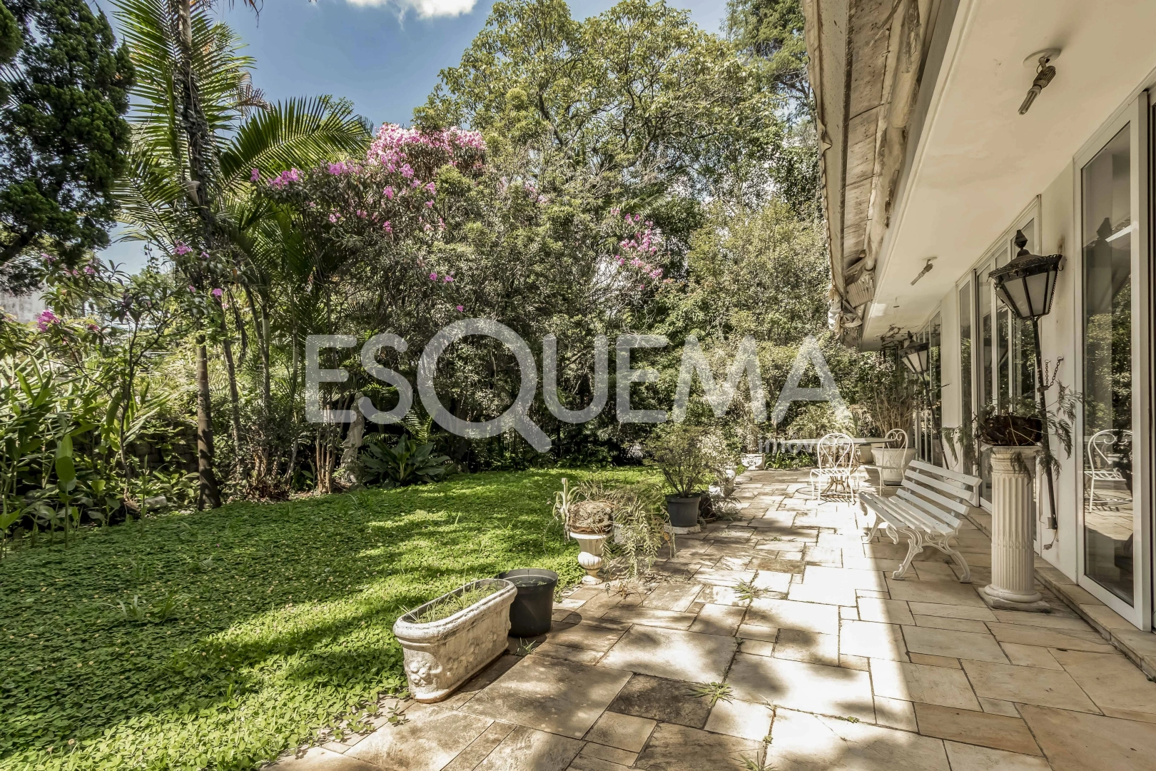 Casa ampla e próxima ao Shopping Cidade Jardim - Imagem 1