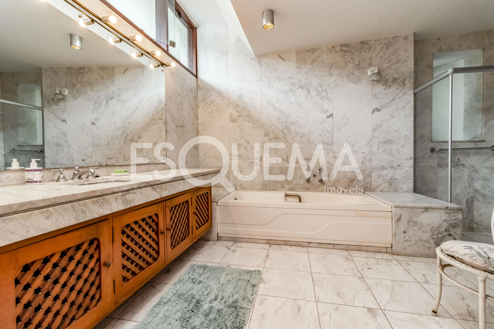 Arquitetura assinada em rua fechada no Cidade Jardim - Imagem 12
