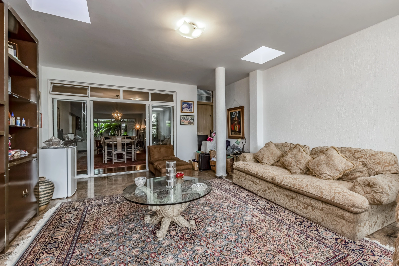 Casa bem localizada, com potencial para reforma - Imagem 10