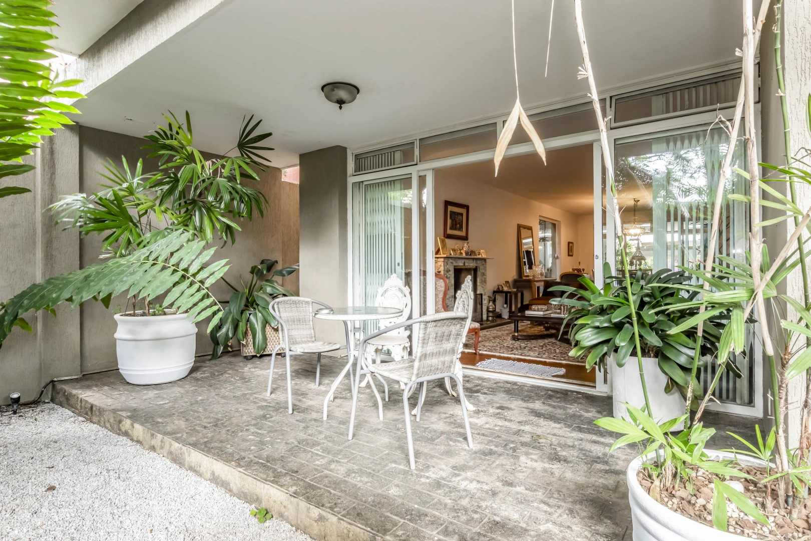 Casa bem localizada, com potencial para reforma - Imagem 15