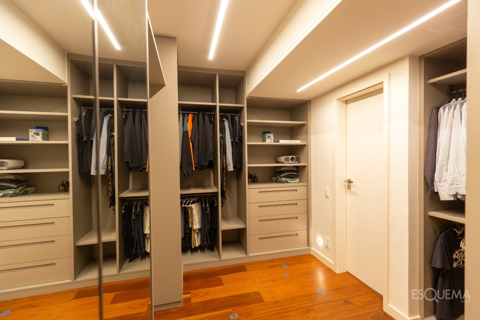 Apartamento reformado e bem localizado - Imagem 12