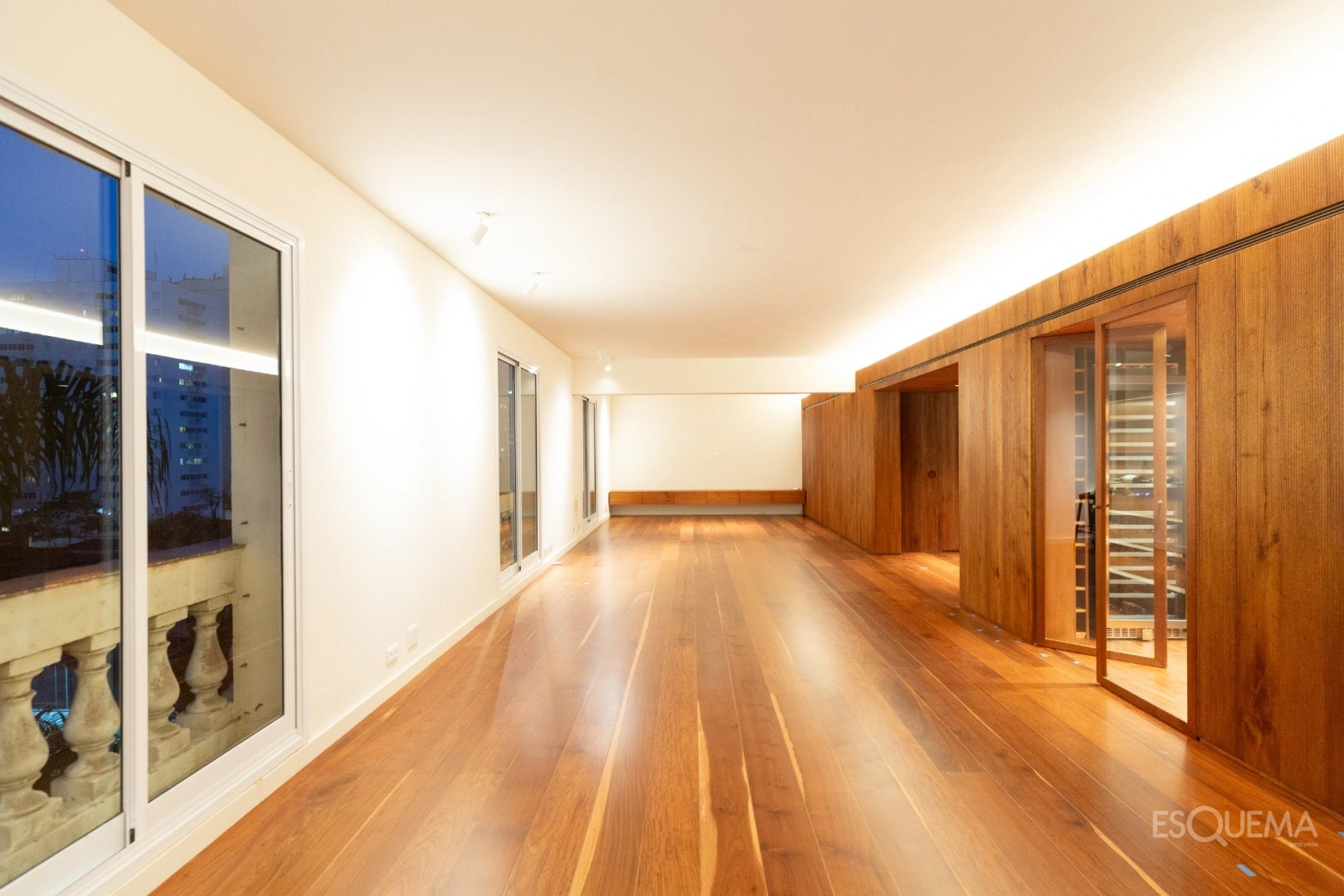 Apartamento reformado e bem localizado - Imagem 2