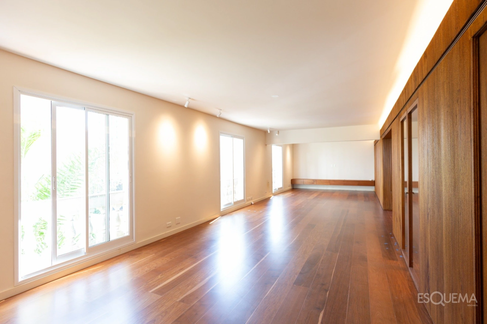 Apartamento reformado e bem localizado - Imagem 6