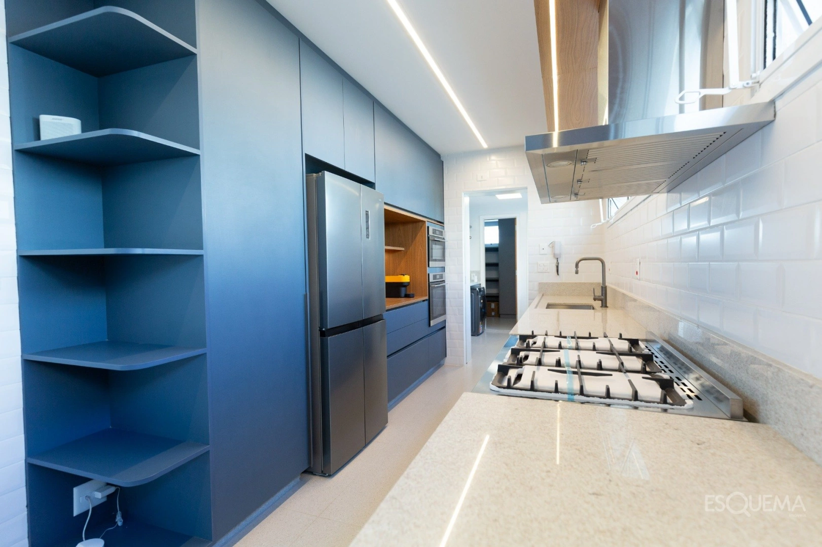 Apartamento reformado e bem localizado - Imagem 7