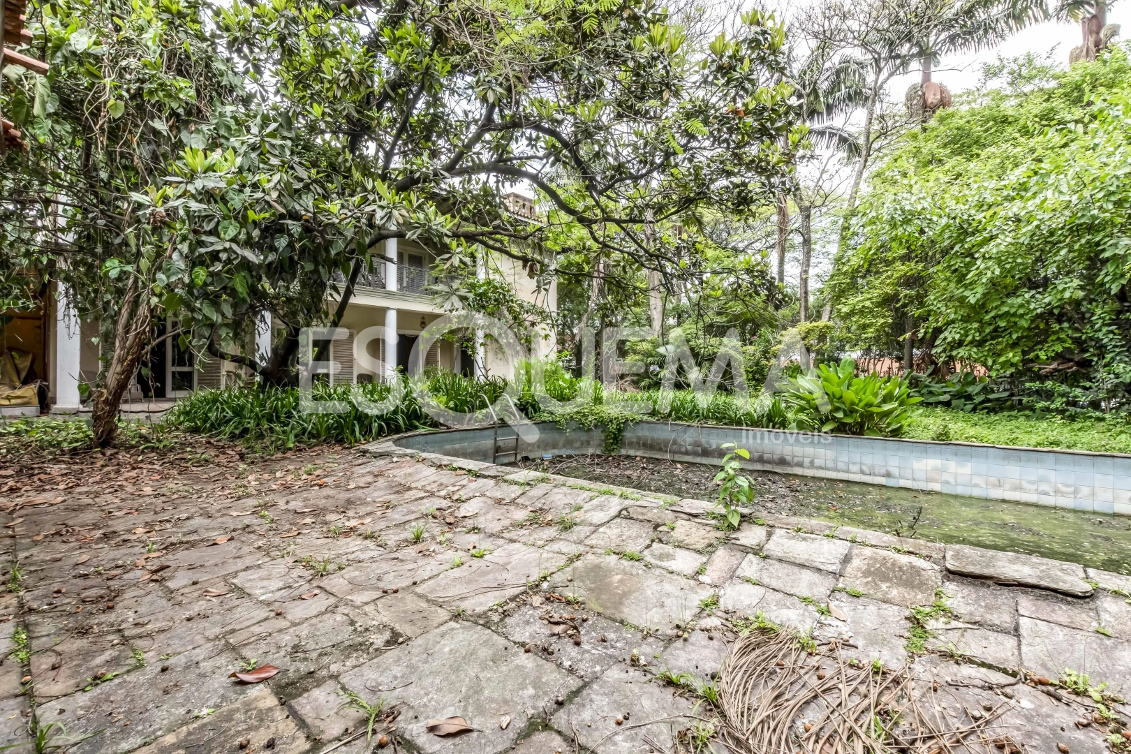 Casa em excelente localização - Imagem 10