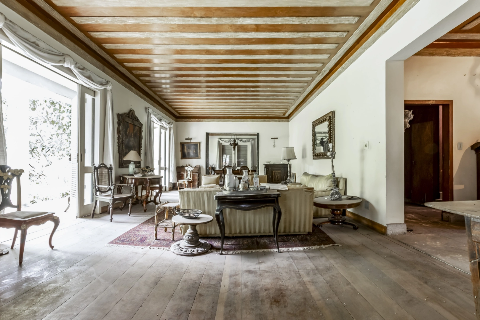 Casa em excelente localização - Imagem 1