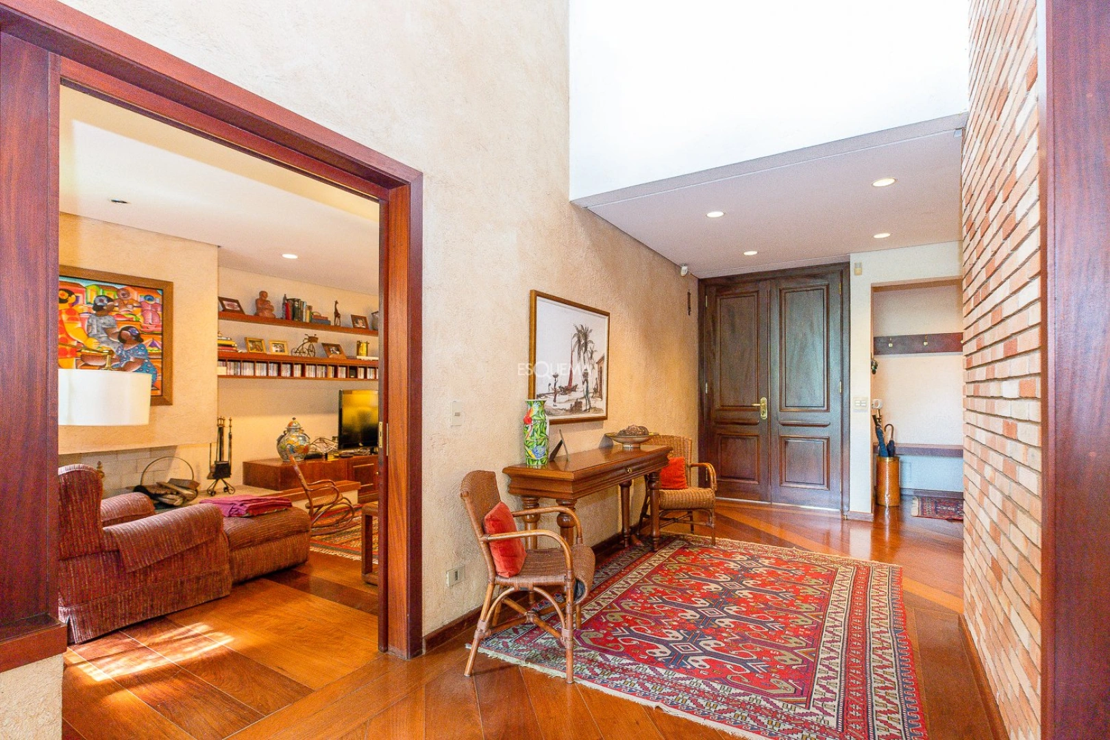 Casa com espaço gourmet e quadra poliesportiva - Imagem 11