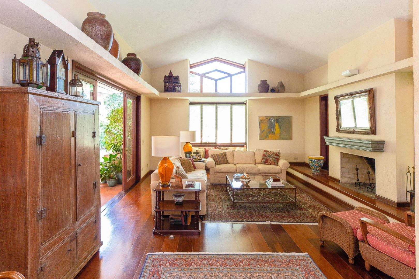Casa com espaço gourmet e quadra poliesportiva - Imagem 7