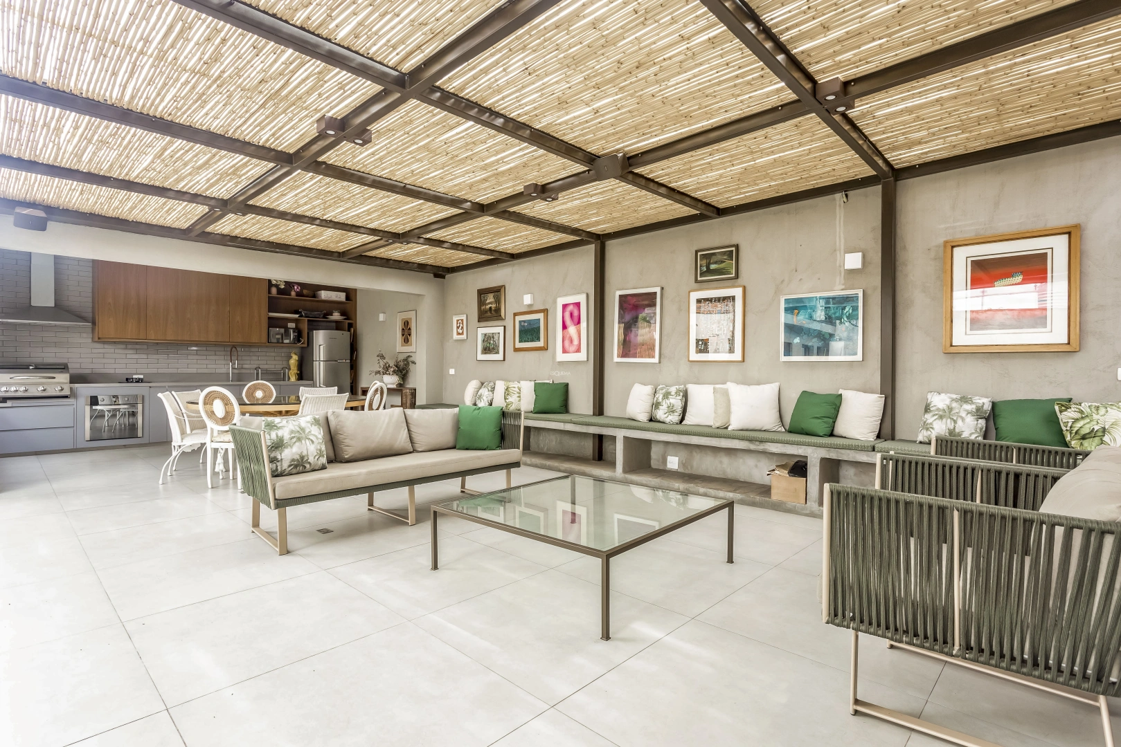 Casa reformada em rua fechada - Imagem 11