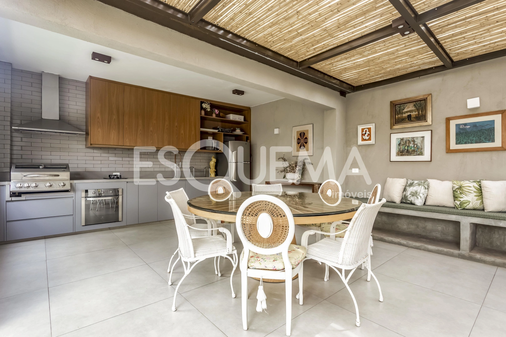 Casa reformada em rua fechada - Imagem 12